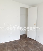 515 Maple St in Jourdanton, TX - Foto de edificio - Building Photo