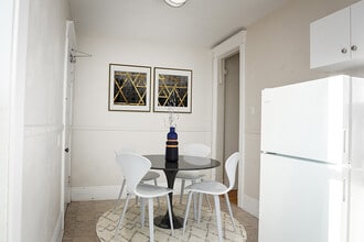 526 Walker Ave in Winnipeg, MB - Building Photo - Building Photo