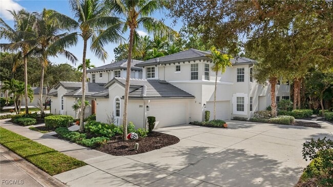 2001 Tarpon Bay Dr N in Naples, FL - Building Photo - Building Photo