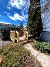 218 Charter Oak St, Unit 218 in Manchester, CT - Building Photo - Building Photo