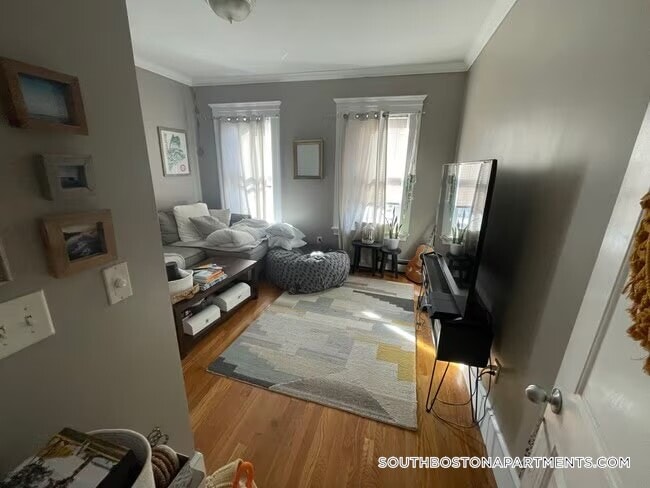 3 Grimes St, Unit 1 in Boston, MA - Building Photo - Building Photo