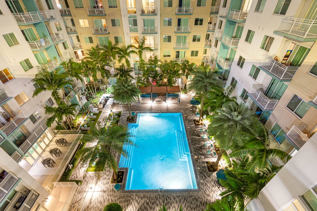 Ora Flagler Village in Fort Lauderdale, FL - Building Photo