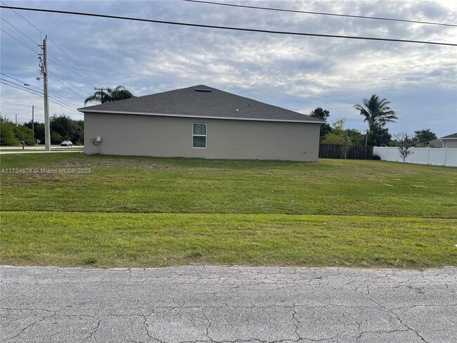 4102 SW Port St Lucie Blvd in Port St. Lucie, FL - Building Photo - Building Photo