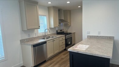 1190 S Mojave Rd in Las Vegas, NV - Building Photo - Building Photo