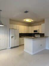 10812 NW 51st Ln in Doral, FL - Building Photo - Building Photo