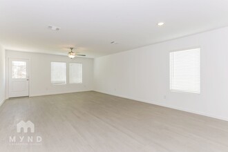 2728 Ctr Crk Ln in Fort Worth, TX - Building Photo - Building Photo