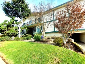 3838 Keystone Ave, Unit 16 in Culver City, CA - Building Photo