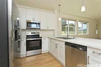 94-1140-1140 Koakolo St in Waipahu, HI - Building Photo - Building Photo