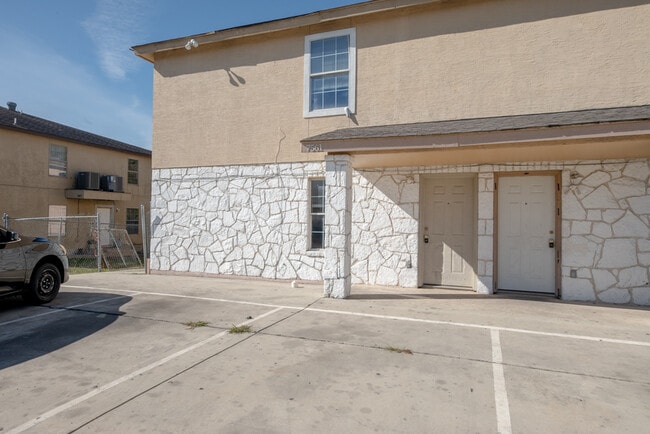 property at 7561 Windsor Oaks