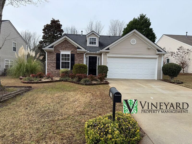 515 Kensigton Park Dr in Canton, GA - Building Photo