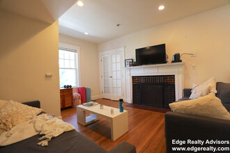 22 Radnor Rd, Unit 2 in Boston, MA - Building Photo - Building Photo