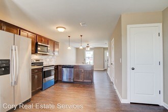 96 Holland Dr in Clarksville, TN - Building Photo - Building Photo