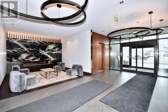 7895 Jane St in Vaughan, ON - Building Photo - Building Photo