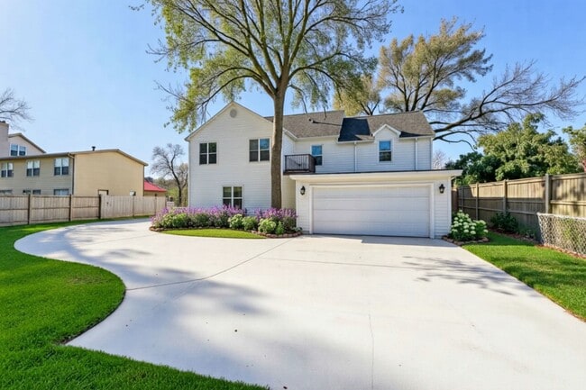 property at 3415 Southmore Blvd