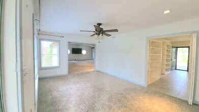 1635 Sam Houston Dr in Harlingen, TX - Building Photo - Building Photo