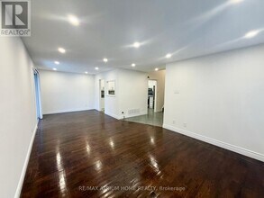 59 Carlton Rd in Markham, ON - Building Photo - Building Photo