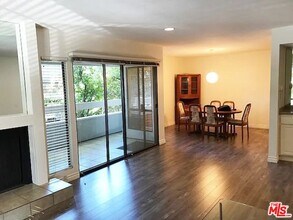 1887 Greenfield Ave in Los Angeles, CA - Building Photo - Building Photo