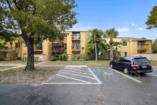 property at 2905 Winkler Ave