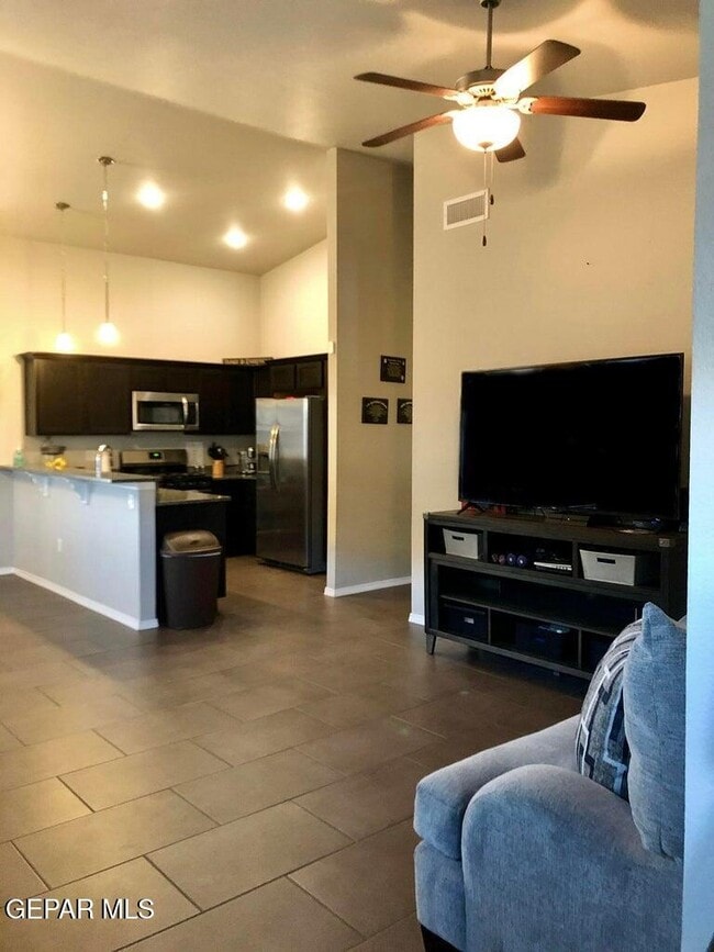 14350 Loma Esmeralda in El Paso, TX - Building Photo - Building Photo