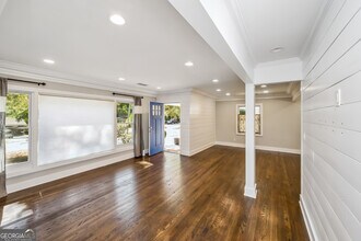 2775 Glenvalley Dr in Decatur, GA - Building Photo - Building Photo