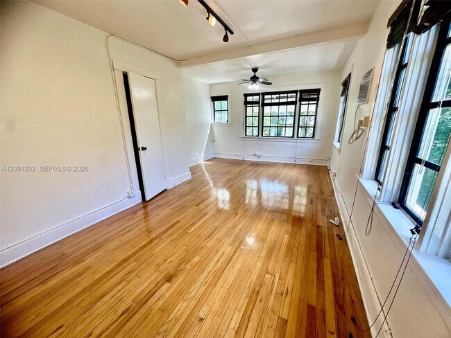 3712 Anderson Rd in Coral Gables, FL - Building Photo - Building Photo