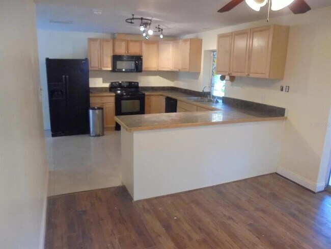 5033 Lords Ave in Sarasota, FL - Building Photo - Building Photo