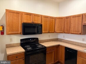 5 W Queen St in Chambersburg, PA - Building Photo - Building Photo