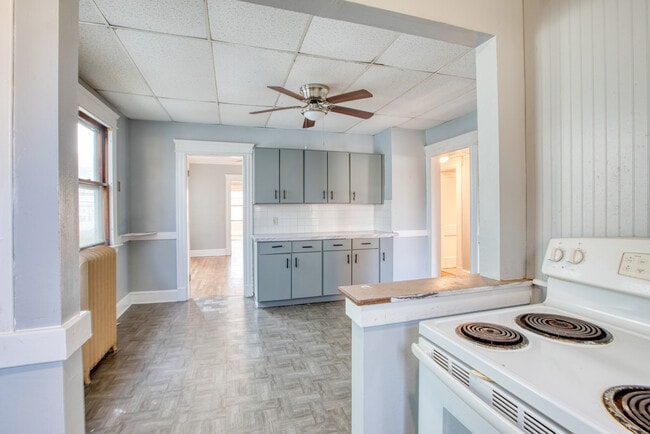 226 Ledgeside Ave in Waterbury, CT - Building Photo - Building Photo