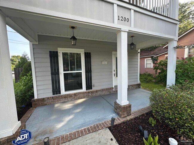 1200 E Maxwell St in Pensacola, FL - Building Photo - Building Photo