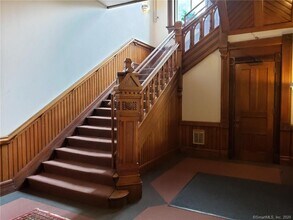 27 Hillside Pl-Unit -18 in New Britain, CT - Building Photo - Building Photo