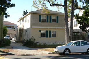 905 S Chevy Chase Dr Apartments