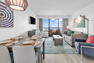 2401 S Ocean Blvd in Myrtle Beach, SC - Foto de edificio - Building Photo