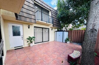 1534 Forest Lakes Cir in West Palm Beach, FL - Building Photo - Building Photo