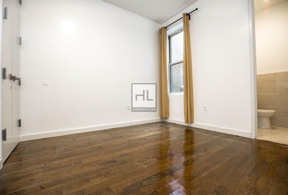 911 Jefferson Ave-Unit -2RR in Brooklyn, NY - Building Photo