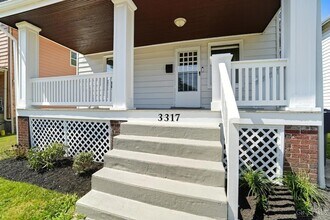 3317 Bevis Ave in Cincinnati, OH - Foto de edificio - Building Photo