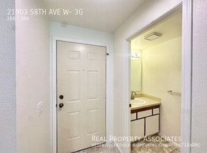 21903 58th Ave W in Mountlake Terrace, WA - Building Photo - Building Photo