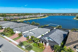 6767 Pennyroyal Dr in Naples, FL - Building Photo - Building Photo