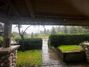 15 Sixth Av in New Westminster, BC - Building Photo - Building Photo