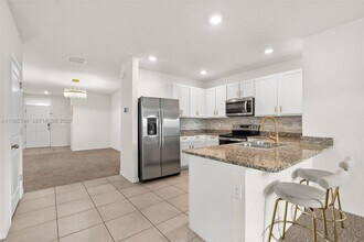 10966 Penny Gale Loop in San Antonio, FL - Building Photo - Building Photo