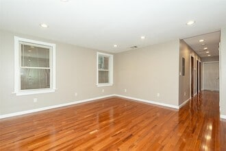 204 Mill St in Poughkeepsie, NY - Building Photo - Building Photo