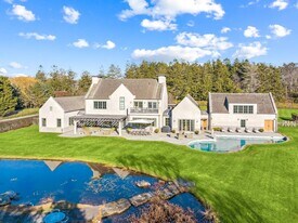 110 Rose Hill Rd in Water Mill, NY - Building Photo