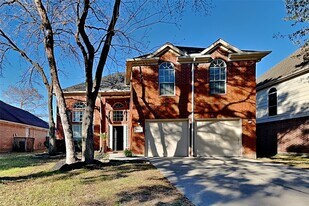 9658 Therrell Dr in Houston, TX - Building Photo