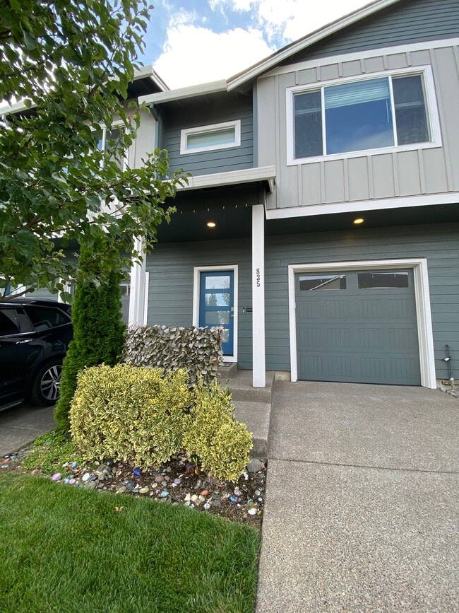 property at 835 S 25th Ave