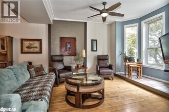 19 Oxford St in Hamilton, ON - Building Photo - Building Photo