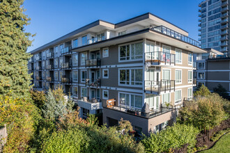 The Pavillion at Victoria Hill in New Westminster, BC - Building Photo - Building Photo