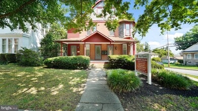 119 S Broad St in Kennett Square, PA - Building Photo - Building Photo