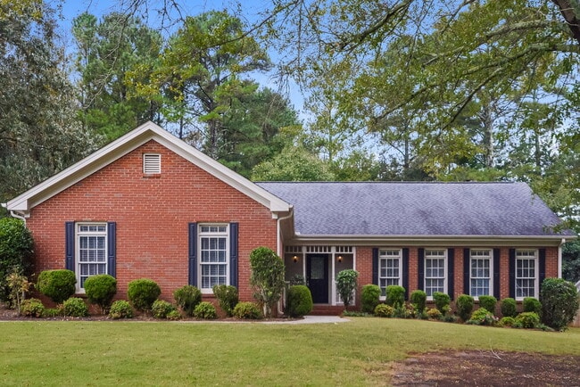 property at 2975 Camary Pl Dr SE