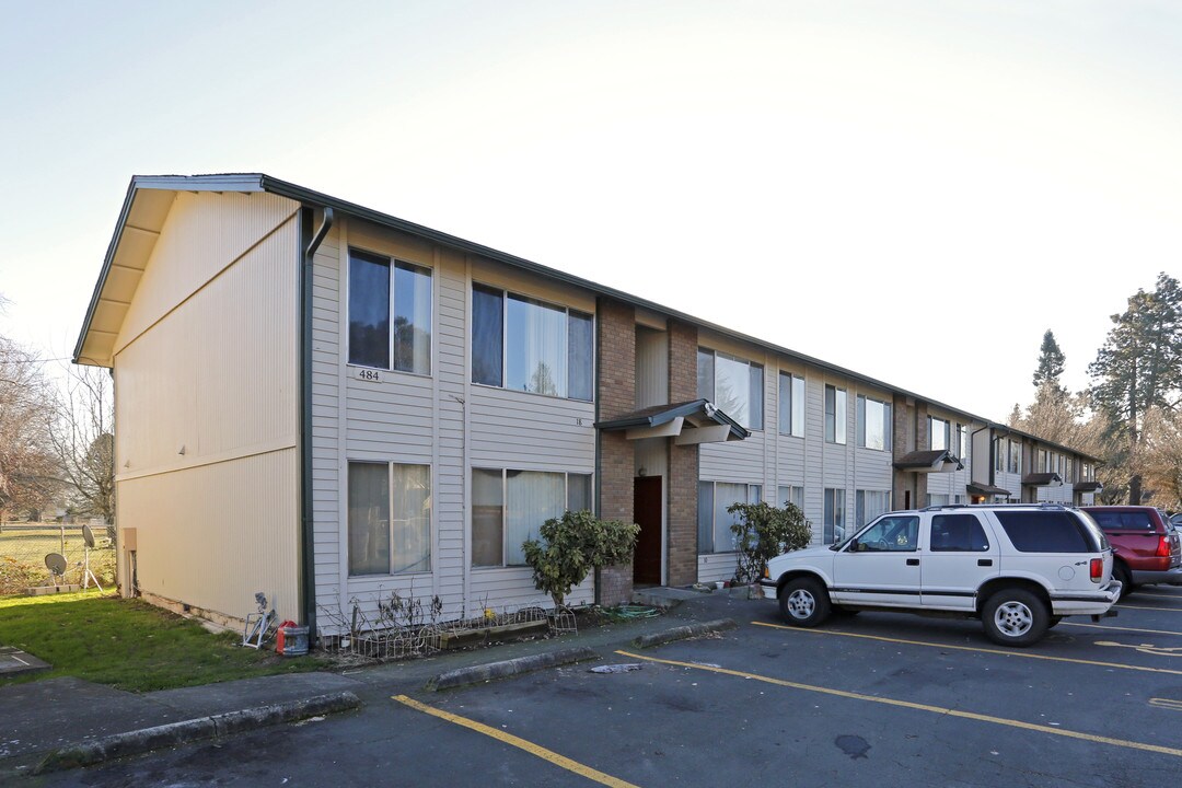 Murphy Manor Apartments in Salem, OR - Foto de edificio