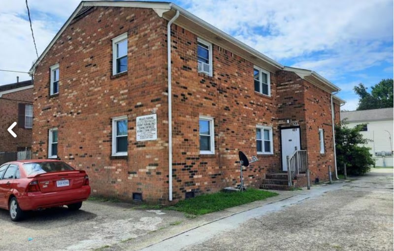 421 E Little Creek Rd in Norfolk, VA - Building Photo