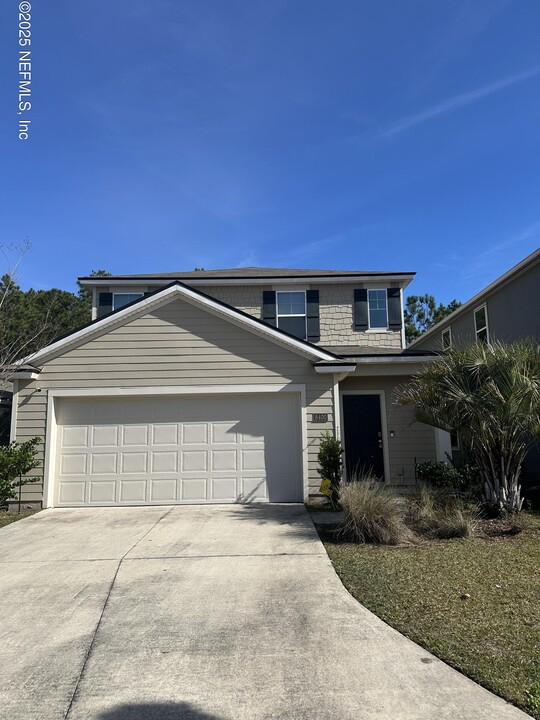 8400 Cape Fox Dr in Jacksonville, FL - Building Photo